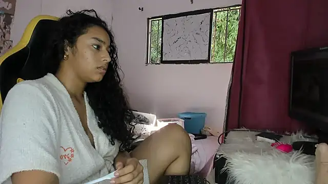 emily stars1 online show from March 24, 7:41 pm