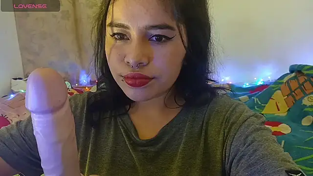 Snapshot of Magic_Alicee_ chatting on November 8, 3:29 am Magic Alicee online show from November 8, 3:29 am