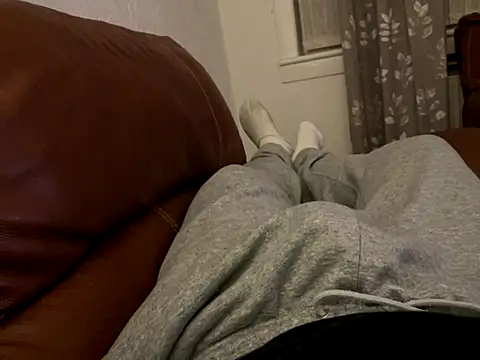 Snapshot of irnbru77 chatting on November 11, 9:15 pm irnbru77 online show from November 11, 9:15 pm