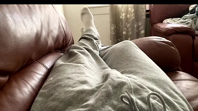 Snapshot of irnbru77 chatting on November 24, 1:22 pm irnbru77 online show from November 24, 1:22 pm