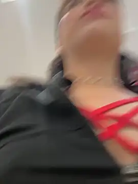 Snapshot of LisaMartinez34 chatting on November 19, 4:18 pm LisaMartinez34 online show from November 19, 4:18 pm