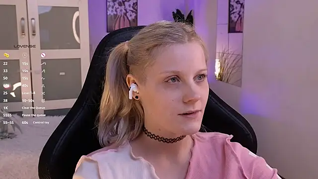 ShineJoan online show from November 29, 9:07 pm