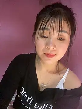 Snapshot of o-one-o chatting on December 18, 3:51 pm o-one-o online show from December 18, 3:51 pm