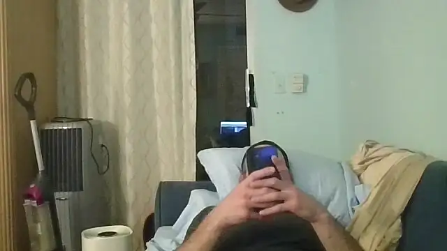 Snapshot of KosherCo313 chatting on October 25, 4:53 am KosherCo313 online show from October 25, 4:53 am