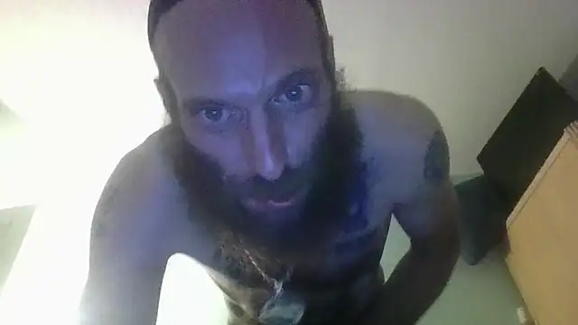 Snapshot of KosherCo313 chatting on October 27, 3:54 am KosherCo313 online show from October 27, 3:54 am