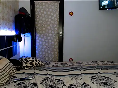 Amiaax online show from December 16, 12:04 am