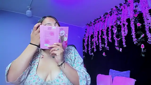 Snapshot of Gabyy_Cooper_ chatting on November 21, 11:25 pm Gabyy Cooper online show from November 21, 11:25 pm