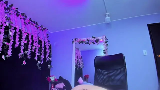 Snapshot of Gabyy_Cooper_ chatting on November 29, 10:18 am Gabyy Cooper online show from November 29, 10:18 am