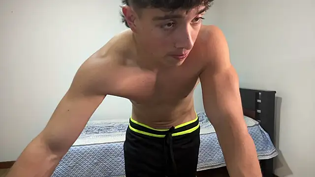 Snapshot of JUSTIN_JHONS chatting on November 15, 1:36 am JUSTIN JHONS online show from November 15, 1:36 am