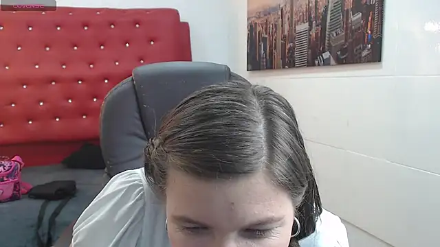 Snapshot of Hills_Mia chatting on October 24, 3:58 am Hills Mia online show from October 24, 3:58 am