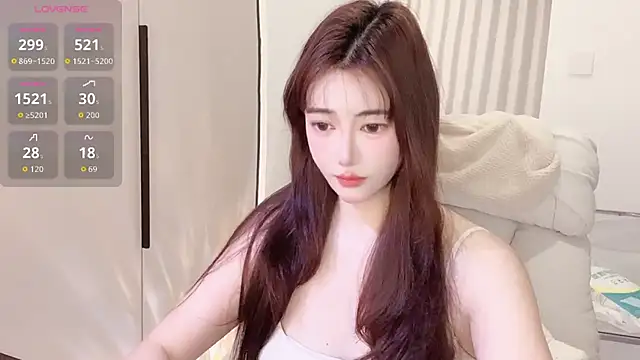 Snapshot of Follyise chatting on November 30, 7:12 am Follyise online show from November 30, 7:12 am