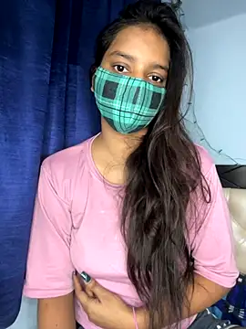 Snapshot of Cute_Marina chatting on November 5, 4:56 am Cute Marina online show from November 5, 4:56 am