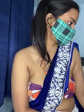 Snapshot of Cute_Marina chatting on November 7, 6:02 am Cute Marina online show from November 7, 6:02 am