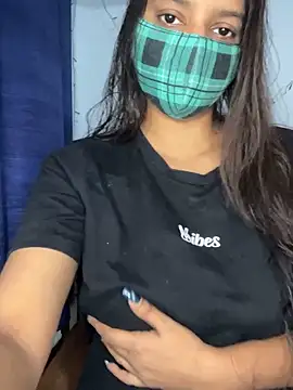 Snapshot of Cute_Marina chatting on November 14, 4:55 am Cute Marina online show from November 14, 4:55 am