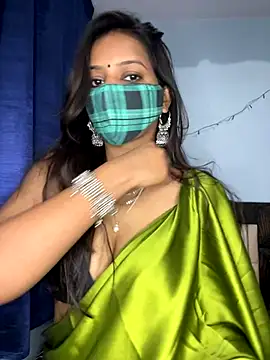 Snapshot of Cute_Marina chatting on November 24, 7:08 am Cute Marina online show from November 24, 7:08 am