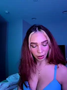 Snapshot of Latinagf chatting on November 10, 2:32 am Latinagf online show from November 10, 2:32 am