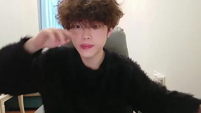 L1kuto online show from February 5, 8:19 am