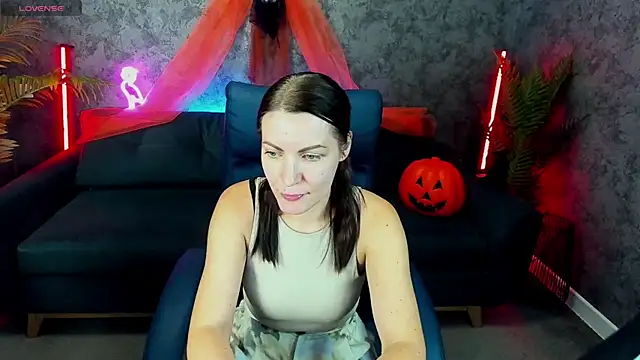 Snapshot of SofieMoons chatting on November 1, 2:30 pm SofieMoons online show from November 1, 2:30 pm