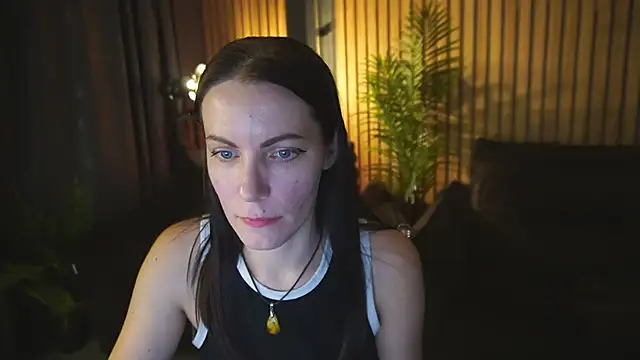 Snapshot of SofieMoons chatting on December 1, 2:00 pm SofieMoons online show from December 1, 2:00 pm