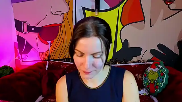 Snapshot of SofieMoons chatting on December 16, 1:38 pm SofieMoons online show from December 16, 1:38 pm