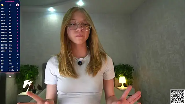 Snapshot of BarbaraViggiani chatting on December 15, 6:34 pm BarbaraViggiani online show from December 15, 6:34 pm