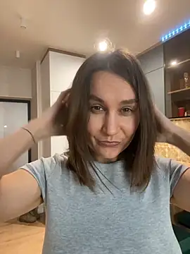 Snapshot of AliceLili chatting on October 29, 9:55 am AliceLili online show from October 29, 9:55 am