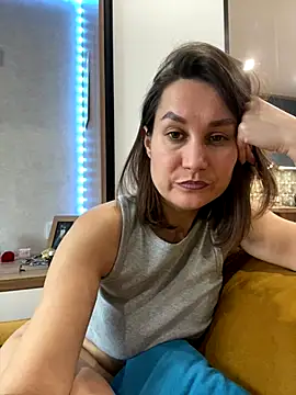 Snapshot of AliceLili chatting on November 1, 10:50 am AliceLili online show from November 1, 10:50 am