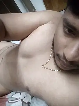 Snapshot of niiksvinz chatting on December 17, 5:19 pm niiksvinz online show from December 17, 5:19 pm