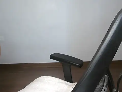 lustyruhh online show from March 11, 6:19 am