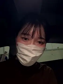 Snapshot of karenchaaan chatting on October 28, 8:07 am karenchaaan online show from October 28, 8:07 am