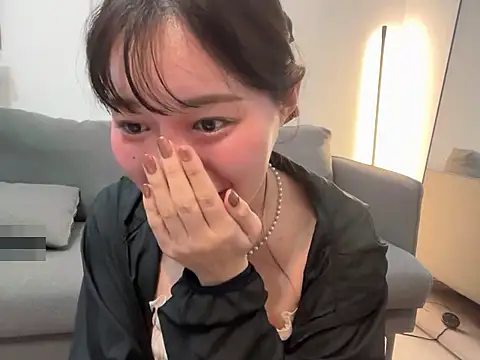 Snapshot of karenchaaan chatting on November 6, 12:06 pm karenchaaan online show from November 6, 12:06 pm