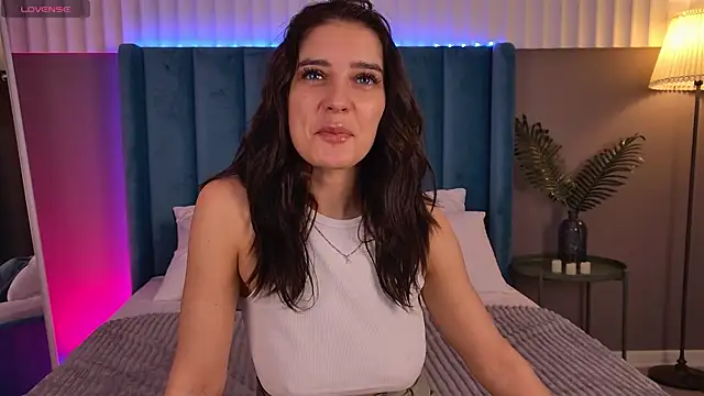 EricaKors online show from March 26, 9:04 am