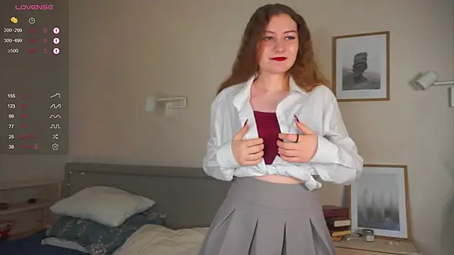 Snapshot of MegganKinson chatting on November 17, 5:13 am MegganKinson online show from November 17, 5:13 am