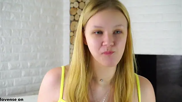 Snapshot of ElissaGlod chatting on November 3, 12:17 pm ElissaGlod online show from November 3, 12:17 pm