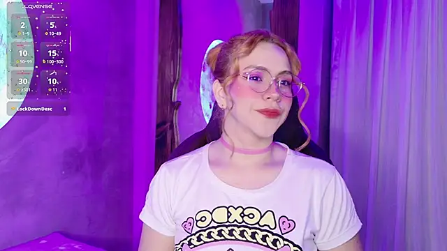 Snapshot of sussiestrawberry chatting on November 12, 10:15 am sussiestrawberry online show from November 12, 10:15 am