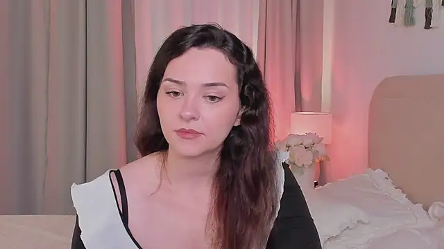 Camilla Rowen online show from August 8, 8:44 pm