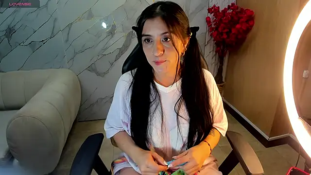 andrea tasty tf online show from December 17, 12:55 pm