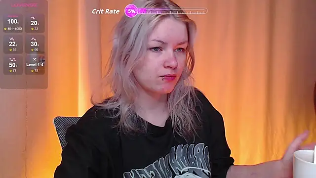 Snapshot of CherryNight6 chatting on November 8, 4:34 am CherryNight6 online show from November 8, 4:34 am