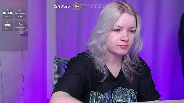 Snapshot of CherryNight6 chatting on November 9, 6:06 pm CherryNight6 online show from November 9, 6:06 pm