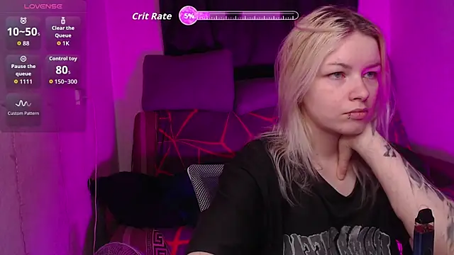 Snapshot of CherryNight6 chatting on May 26, 10:28 pm CherryNight6 online show from May 26, 10:28 pm