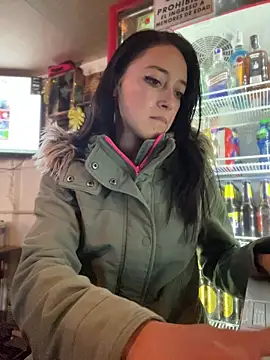 Snapshot of Lia__white chatting on November 7, 1:38 am Lia white online show from November 7, 1:38 am