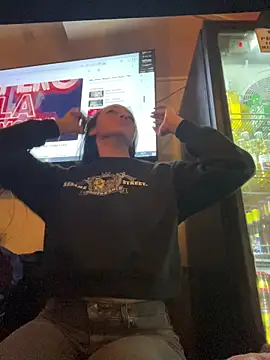 Snapshot of Lia__white chatting on December 2, 11:11 pm Lia white online show from December 2, 11:11 pm