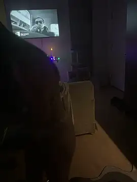 Snapshot of elliepixie chatting on November 15, 3:48 am elliepixie online show from November 15, 3:48 am