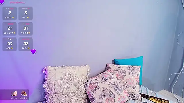 NaomiQueents online show from November 27, 8:11 pm