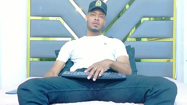 Neytanmalcon online show from November 26, 8:32 pm