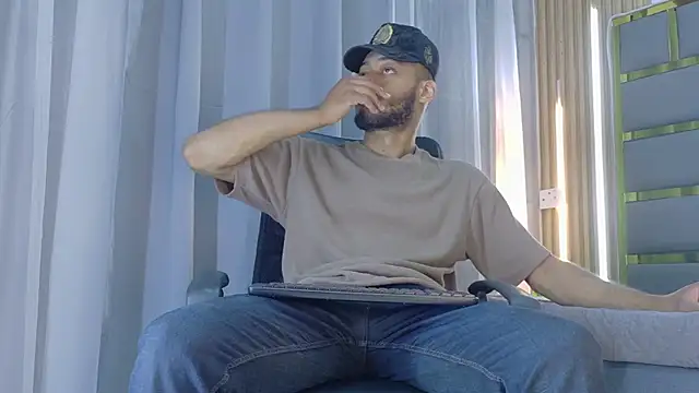 Neytanmalcon online show from February 20, 6:30 pm