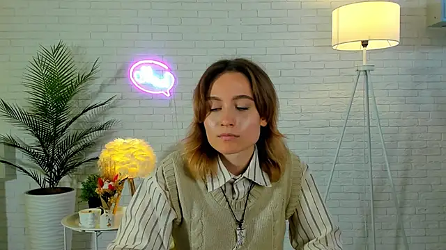 Snapshot of NicolettePebbles chatting on October 23, 9:52 am NicolettePebbles online show from October 23, 9:52 am