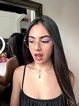 IslaCole online show from January 14, 6:57 pm