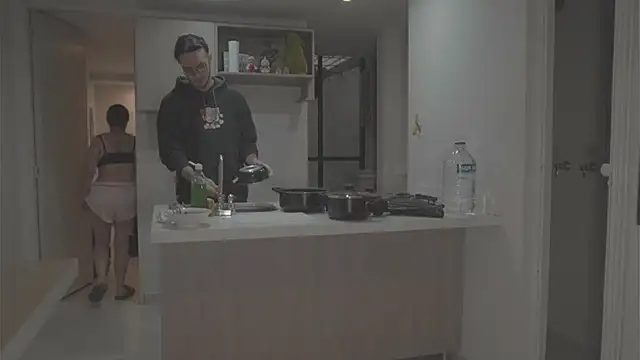 Snapshot of dan_and_daya chatting on December 3, 2:04 pm dan and daya online show from December 3, 2:04 pm