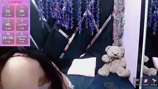 Snapshot of JulietaDiamond chatting on November 28, 7:38 pm JulietaDiamond online show from November 28, 7:38 pm